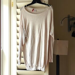 H&M oversized sweater in light tan color size xsmall